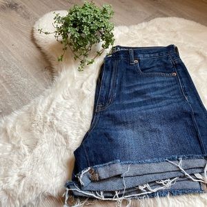 American Eagle High Waisted Mom Short